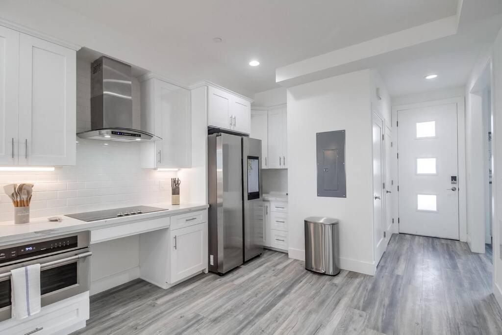 Park Blvd Paradise 303 King Bed With A Private Spa Сан Диего Екстериор снимка